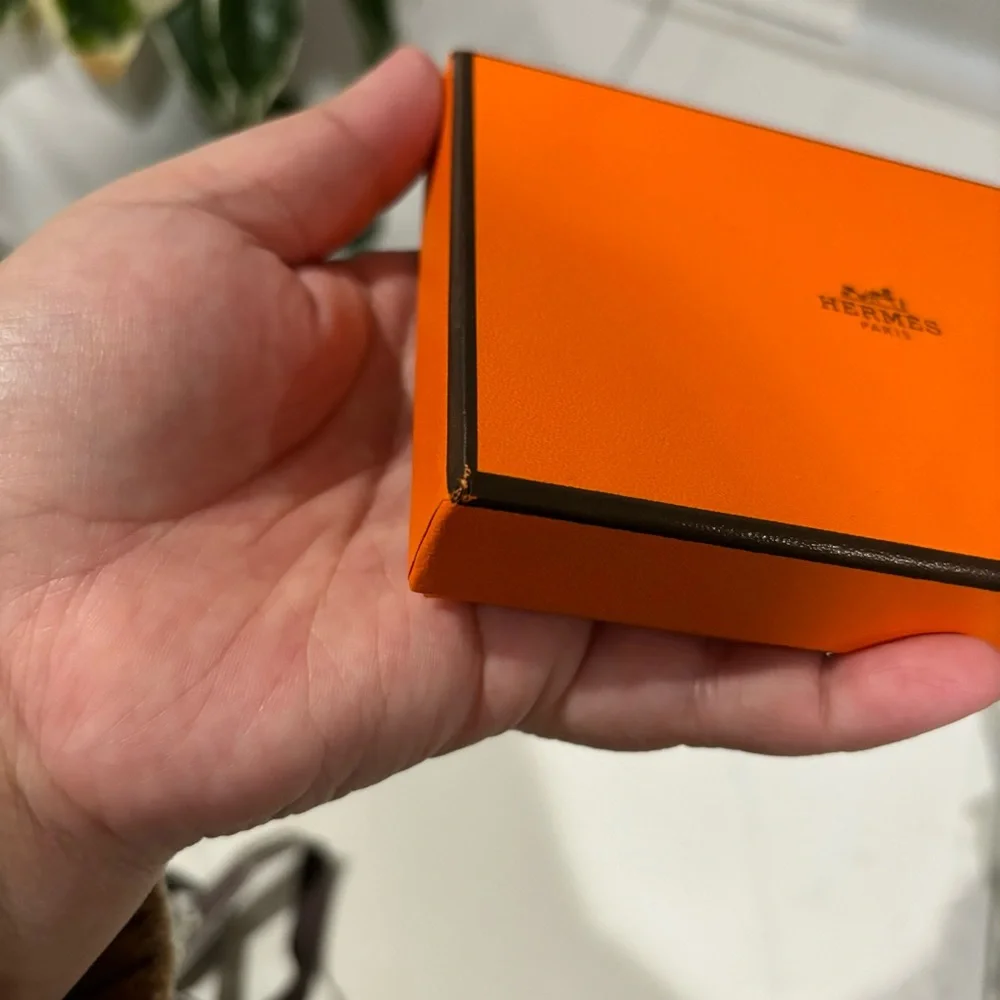 Hermes Wallet Gift Box w/ Tissue, NO RIBBON - Picture 7 of 8